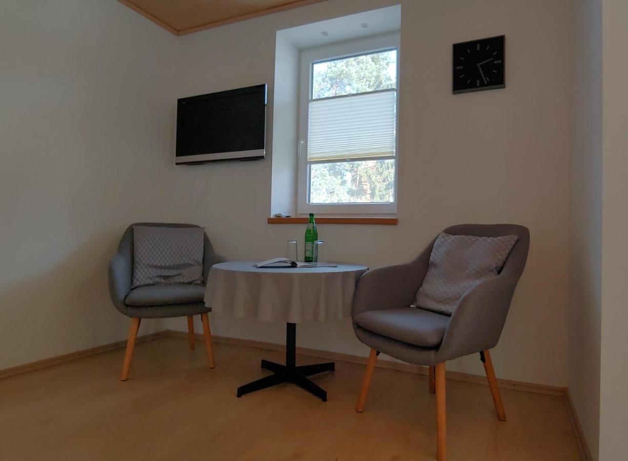 Moderne Ferienwohnungen Am Kurpark - Zentral, Ruhig & Nah Am Edersee Бад Вилдунген Екстериор снимка